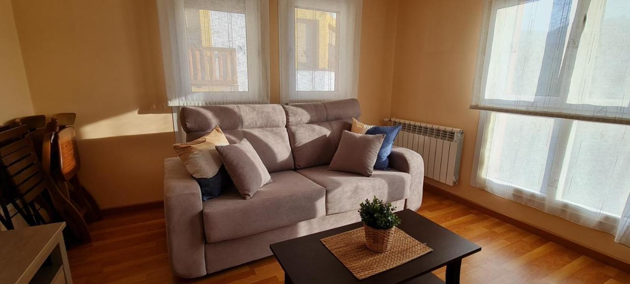 Apartamentos El Pigazu Onís 外观 照片